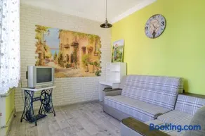 Rest Home - Image 5