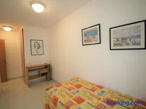 Appartement lumineux avec terrasse et jardin à 200 m de la plage de Grifeu - Image 4