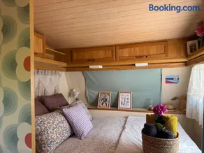 Gîte Aurinko : caravane avec bain nordique - Image 2
