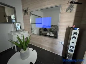 HA-LU Studio Apartman - Image 3
