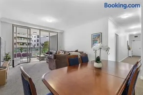 Altus Sydney Airport Apartments - Image 3