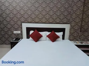 Hotel Ambassador Inn - Image 2