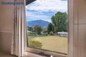 Alpzview Guesthouse - Image 4