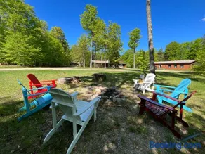 Spacious Lodge Madawaska Ideal for GroupsTrails - Image 2