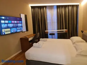 Star Hotel - Image 2