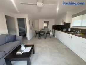 A newly renovated home and only 2 minutes to Highway - modern and handy - Image 2
