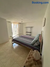 Sampa House - Image 2