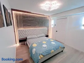 Private Room Near Airport D10 - Image 1