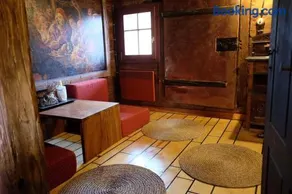 Wooden love nest - Image 4