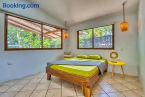 Oceanfront House with AC, Fast WiFi at Cocles Beachbreak - Image 3