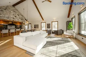 Deep Creek Modern by Railey Vacations - Image 2