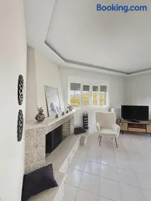 Spacious 3bd Apartment in Lefkakia, Nafplio - Image 1