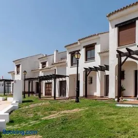 Bonita casa a estrenar en paraje natural a 35 minutos de Sevilla - Image 2