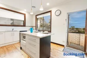 Gorgeous Sunset View, Pet Friendly with Huge Yard - Image 4