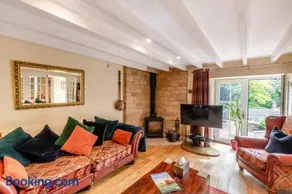 3 Bed in Netherton oc-w32951 - Image 2
