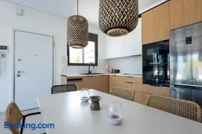 Luxury Appartment with Private Pool and Spa - Image 1