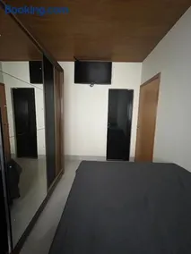 Espaço completo com garagem, estrutura e móveis novos! - Image 3