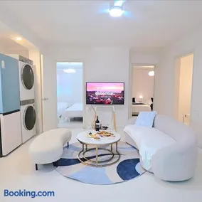 Seoul's 6-bed Boutique Suite House - Image 1
