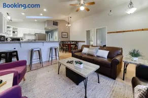 Perfectly Placed Plum Cottage - Image 4
