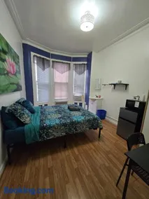Hudson Guest House - Image 2