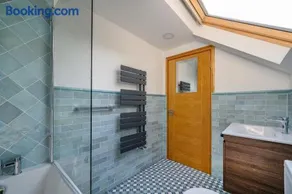 -RA7B- For your relaxed and Cosy stay with Free WiFi - Image 4
