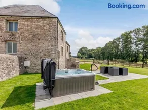 The Granary at Henrhiw Farm Cottages - Image 2