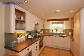 Spring Cottage - Image 3