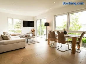neue 90qm Ferienwohnung mit 3 Schlafzimmern in Seenähe - Image 4