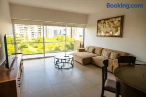 Spacious 3 bedroom Condo by the US Consulate and The Harbor - Image 2