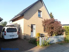 Ferienhaus Undine, ruhige Lage, Nähe zur Altstadt, nur 500 m zur Müritz mit Strand, mit Parkplatz und Fahrradhäuschen - Image 2