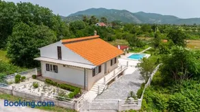 Holiday House Ivan with heated pool - Image 1