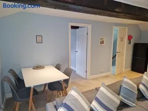 Gorgeous 1 Bed Apartment in Wetwang - Image 1