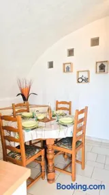 Joli appartement atypique avec terrasse au calme - Image 2