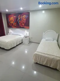 HOTEL CENTRAL - Image 2