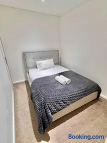 2 Bedrooms Cozy in the Heart of Maroubra - Image 1