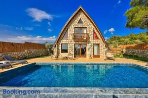 Serene Bungalow Retreat with Private Pool in Ka, Trkiye - Image 1