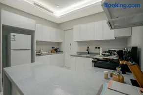 Layali Properties - Boho Oasis 3BR Apt - Convention and Exhibition Center - Image 4