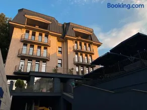Ridge Apartments - Image 4