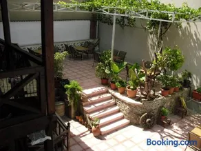 Guest House Bujtina Leon - Image 3