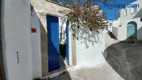 Clive and Bifi's house - Image 1
