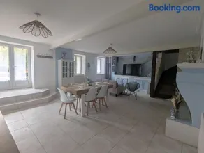 Charentaise house 120 m2 with outdoor area - Image 1