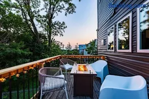 Stylish 2 King Bed Retreat Near Grandview - Image 1