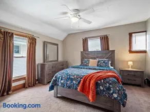 Historical District,Fully equipped,3 Beds,Sleeps 6 - Image 2
