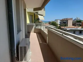 DOMUS MARIS Viserba, Spiagge e Centro a 200 mt Offerta Giugno Luglio 2026 - Image 2