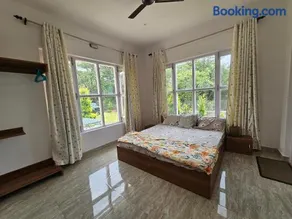 Anantham - Image 2