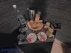 Vegan Inn Airport - Adults Only - LATE CHECK IN - Image 2