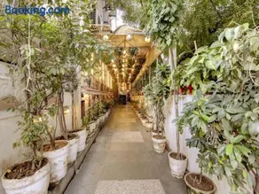 Lime Stays B&B GK-2 at Greater Kailash Metro South Delhi nearby Saket Select City - Image 3