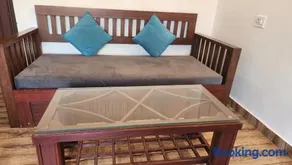 O M G Home Stay - Image 3