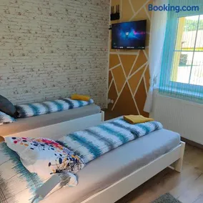 Ferienwohnung Einsiedler - für 4 Personen mit Terrasse und Grill - Image 4