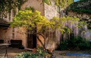 La Chapelle Aux Roses - Image 1